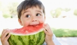 娱乐吃瓜酱和朋友去旅行