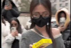 制作人吃瓜现场娱乐八卦,娱乐圈八卦大揭秘！